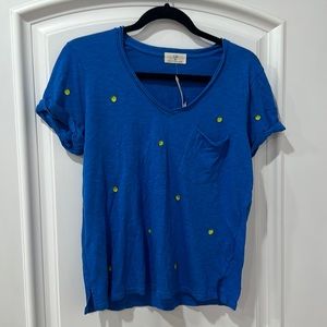 Anthropologie t.la v-neck embroidered t shirt size XS 🐣